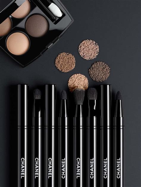 chanel eyeshadow brush|Chanel retractable eyeshadow brush.